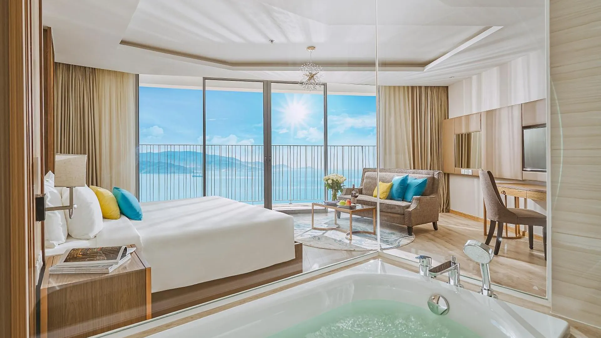 Hotel Aqua Beachfront Panorama Nha Trang Centre