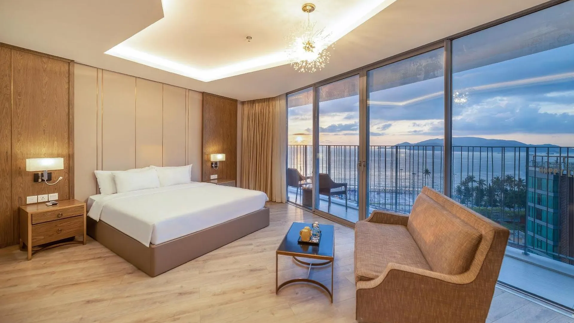 Hotel Aqua Beachfront Panorama Nha Trang Centre